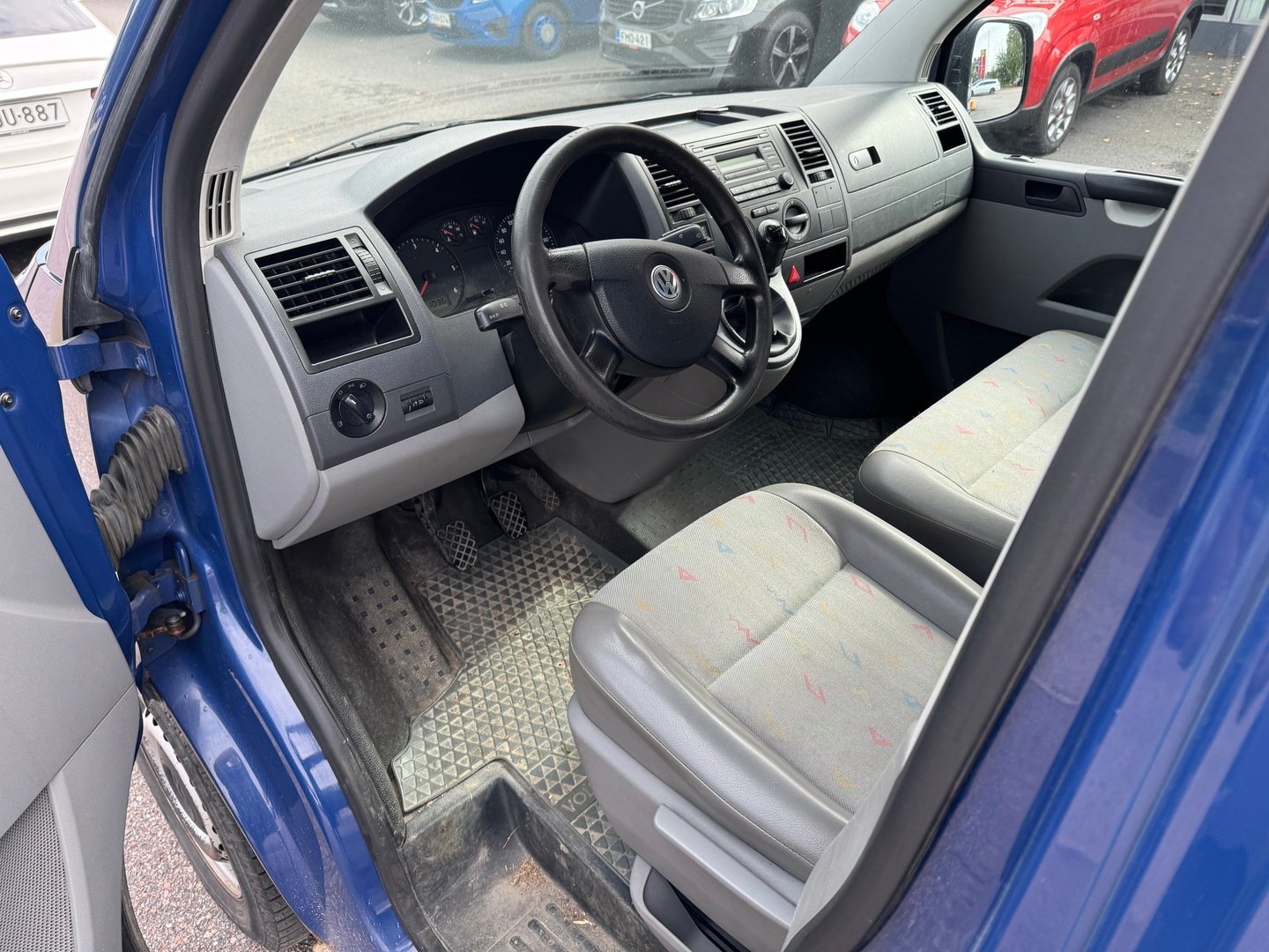 Volkswagen Transporter 2009, kuva 3/3