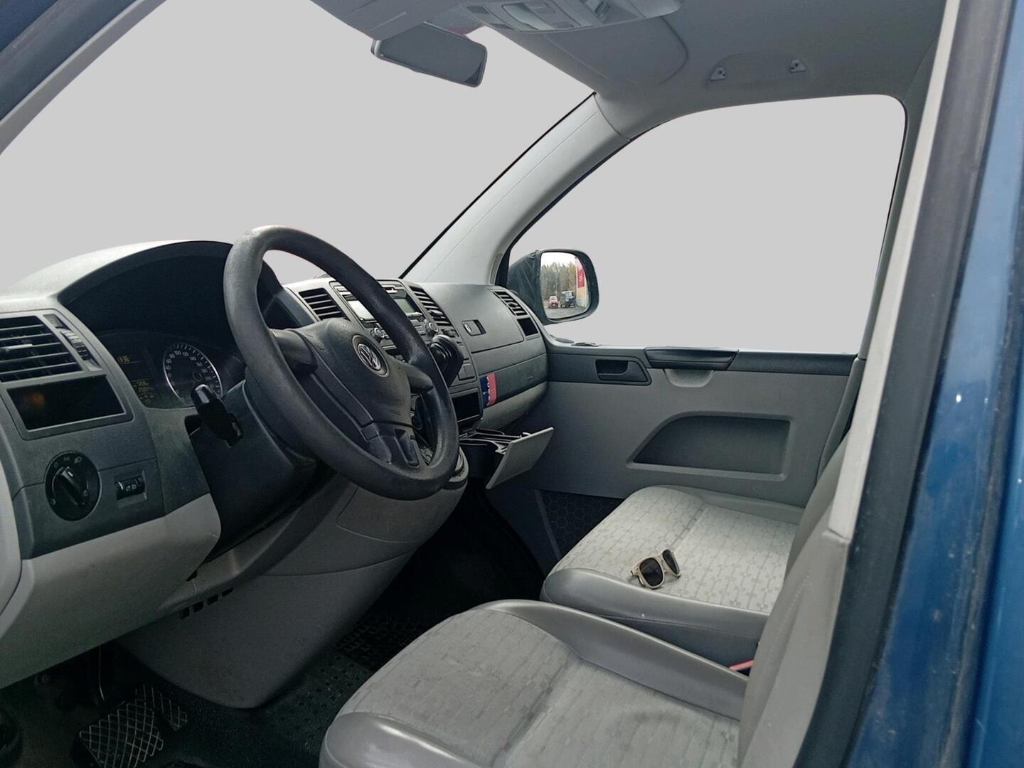 Volkswagen Transporter 2011, kuva 3/3