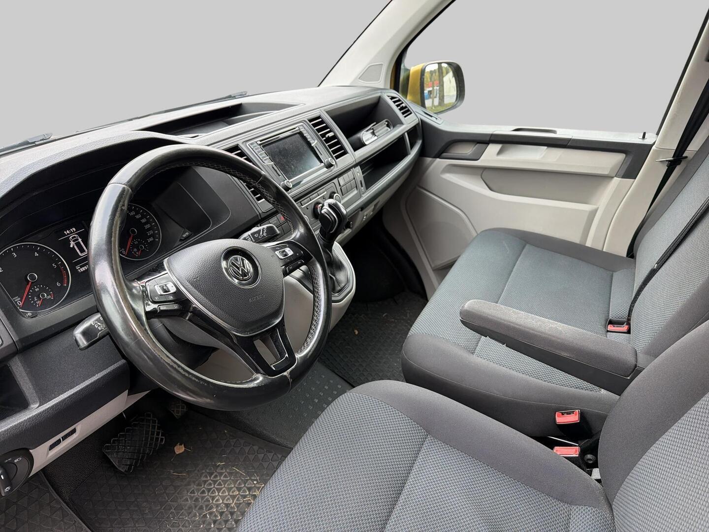 Volkswagen Transporter 2019, bild 3/3